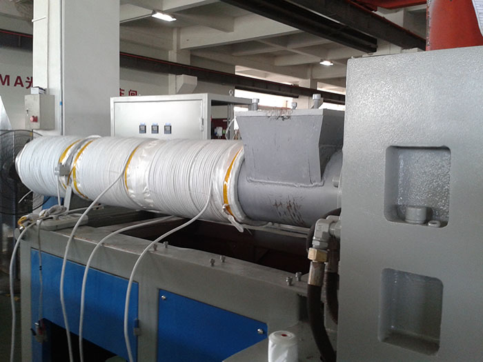 電磁加熱塑膠機器改造 電磁加熱塑膠機器改造