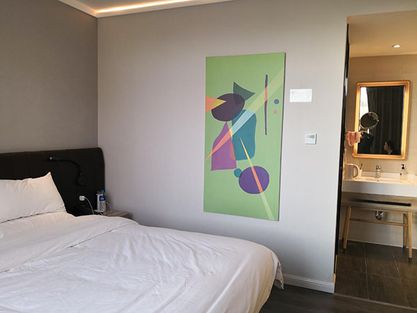 房內設施簡潔、素雅、干凈 房內設施簡潔、素雅、干凈