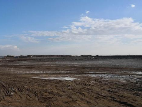 要實(shí)現(xiàn)“藍(lán)天白云”，仍需要我們的努力